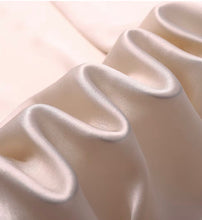 Load image into Gallery viewer, 100% Real Silk 3d XL Adjustable Plush Bonnets